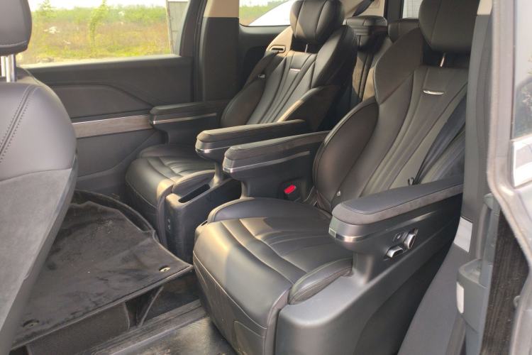 Used Hongqi HQ9 PHEV 2024 2.0T Four-Wheel Drive Business Edition Left Rear Seat