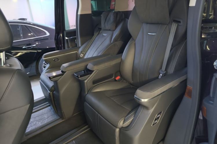 Used Hongqi HQ9 PHEV 2024 2.0T Four-Wheel Drive Luxury Edition Left Rear Seat