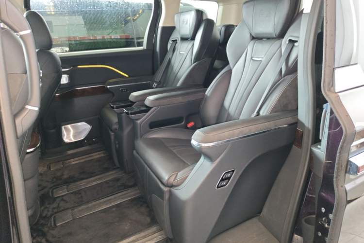 Used Hongqi HQ9 PHEV 2024 2.0T Four-Wheel Drive Luxury Edition Left Rear Seat