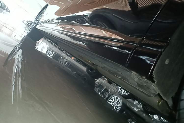 Used Hongqi HQ9 PHEV 2024 2.0T Four-Wheel Drive Luxury Edition Left Side Sill