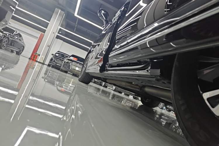 Used Hongqi HQ9 PHEV 2024 2.0T Four-Wheel Drive Luxury Edition Left Side Sill