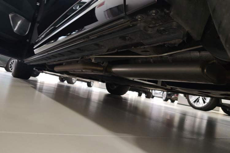 Used Hongqi HQ9 PHEV 2024 2.0T Four-Wheel Drive Luxury Edition Left Side Sill