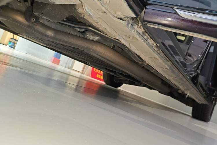 Used Hongqi HQ9 PHEV 2024 2.0T Four-Wheel Drive Business Edition Left Side Sill