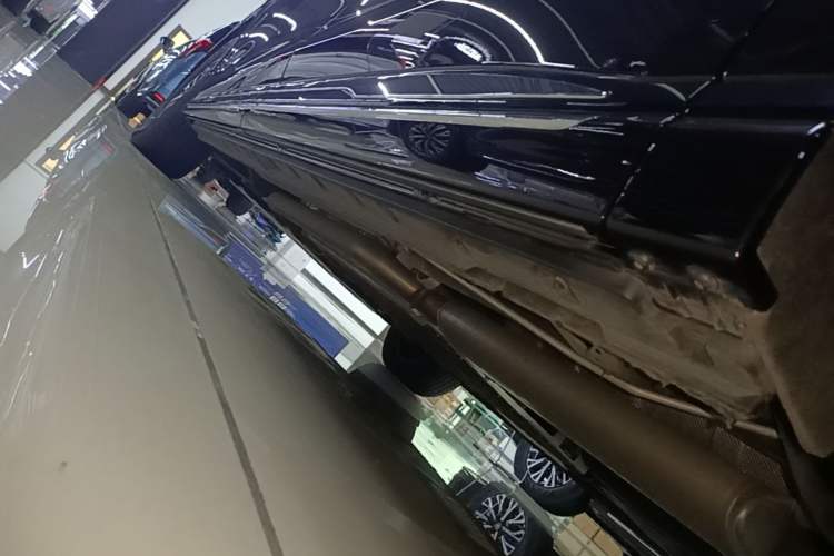 Used Hongqi HQ9 PHEV 2024 2.0T Four-Wheel Drive Business Edition Left Side Sill
