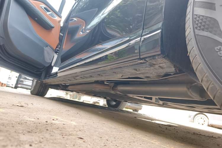 Used Hongqi HQ9 PHEV 2024 2.0T Four-Wheel Drive Business Edition Left Side Sill