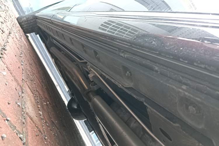 Used Hongqi HQ9 PHEV 2024 2.0T Four-Wheel Drive Luxury Edition Left Side Sill