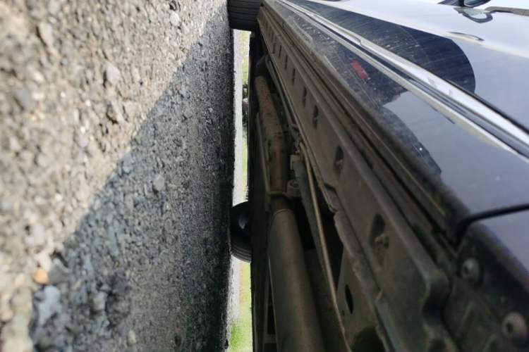 Used Hongqi HQ9 PHEV 2024 2.0T Four-Wheel Drive Business Edition Left Side Sill