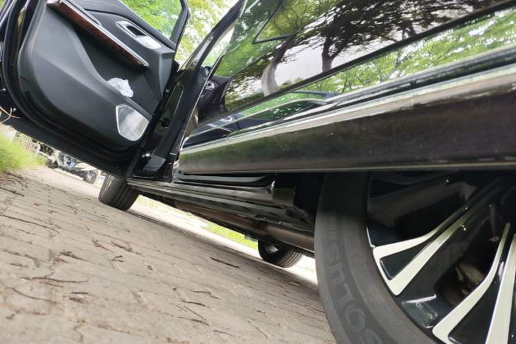 Used Hongqi HQ9 PHEV 2024 2.0T Four-Wheel Drive Luxury Edition Left Side Sill