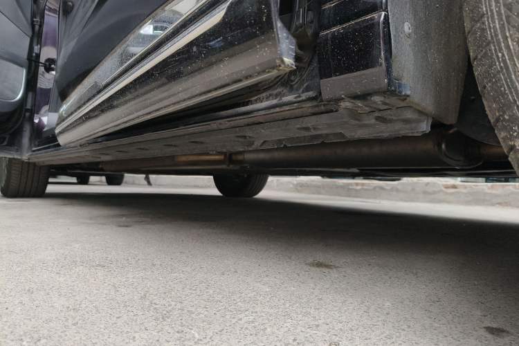 Used Hongqi HQ9 PHEV 2024 2.0T Four-Wheel Drive Business Edition Left Side Sill