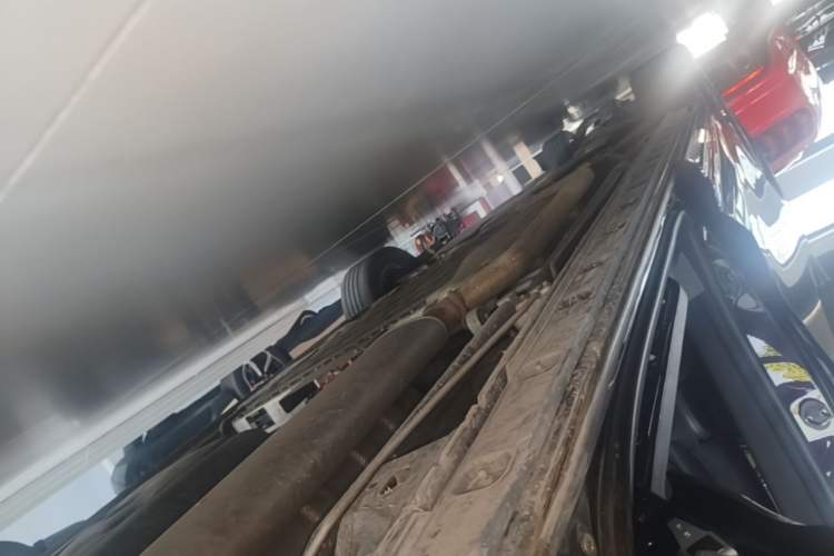 Used Hongqi HQ9 PHEV 2024 2.0T Four-Wheel Drive Luxury Edition Left Side Sill