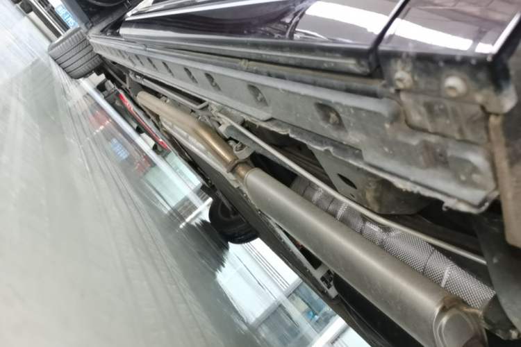 Used Hongqi HQ9 PHEV 2024 2.0T Four-Wheel Drive Luxury Edition Left Side Sill