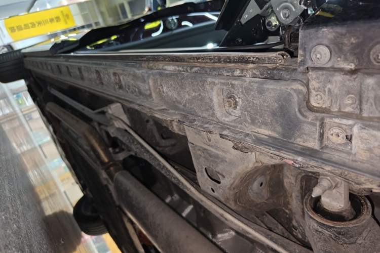 Used Hongqi HQ9 PHEV 2024 2.0T Four-Wheel Drive Business Edition Left Side Sill