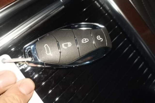 Used Hongqi HQ9 PHEV 2024 2.0T Four-Wheel Drive Luxury Edition