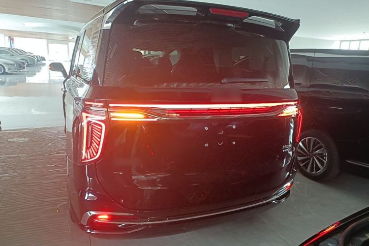 Used Hongqi HQ9 PHEV 2024 2.0T Four-Wheel Drive Luxury Edition Rear