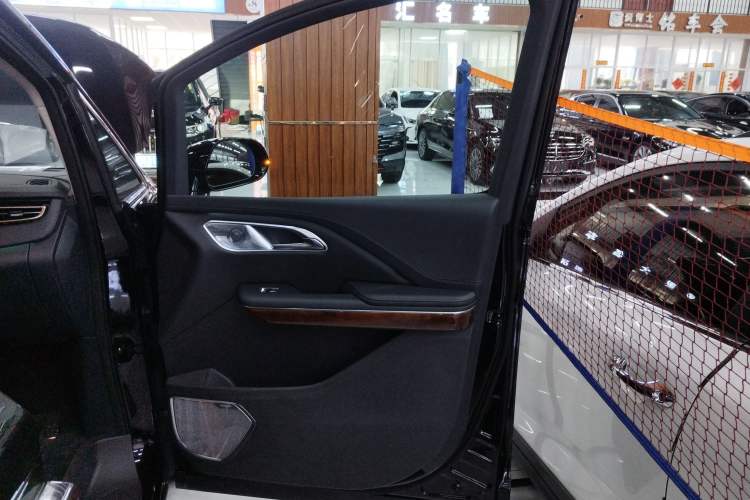 Used Hongqi HQ9 PHEV 2024 2.0T Four-Wheel Drive Luxury Edition Right Front Door Interior