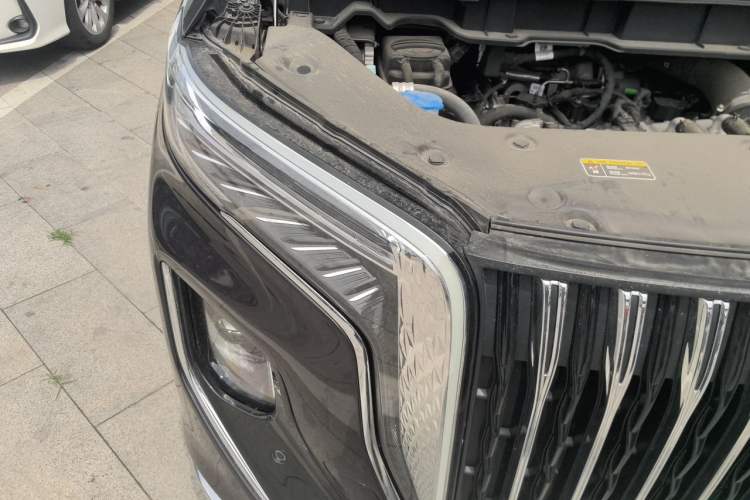 Used Hongqi HQ9 PHEV 2024 2.0T Four-Wheel Drive Business Edition Right Front Headlight