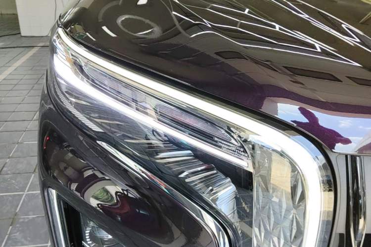 Used Hongqi HQ9 PHEV 2024 2.0T Four-Wheel Drive Luxury Edition Right Front Headlight
