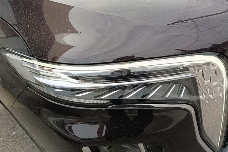 Used Hongqi HQ9 PHEV 2024 2.0T Four-Wheel Drive Luxury Edition Right Front Headlight