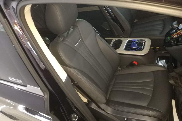 Used Hongqi HQ9 PHEV 2024 2.0T Four-Wheel Drive Business Edition Right Front Seat