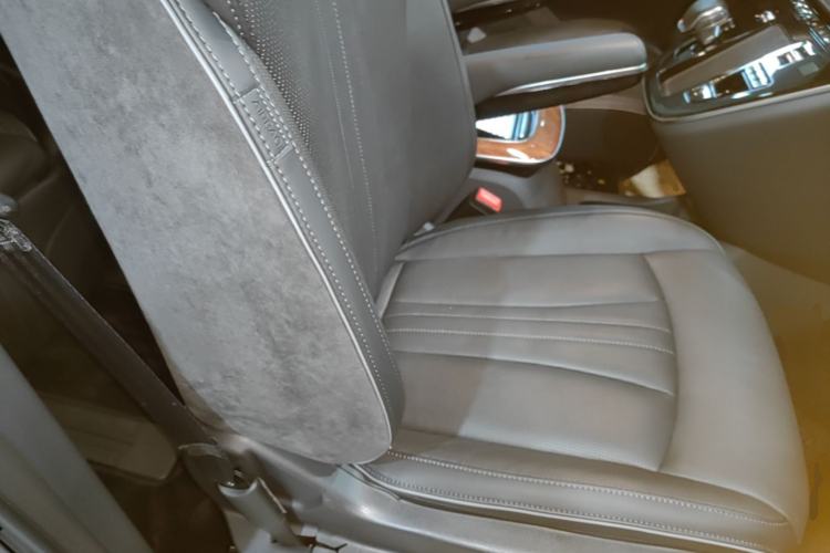 Used Hongqi HQ9 PHEV 2024 2.0T Four-Wheel Drive Luxury Edition Right Front Seat