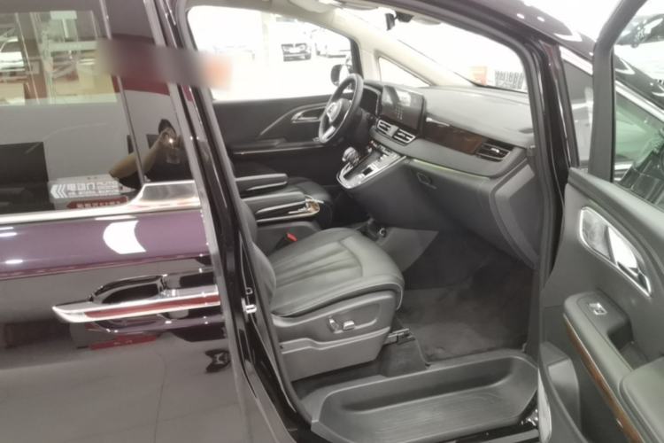 Used Hongqi HQ9 PHEV 2024 2.0T Four-Wheel Drive Luxury Edition Right Front Seat