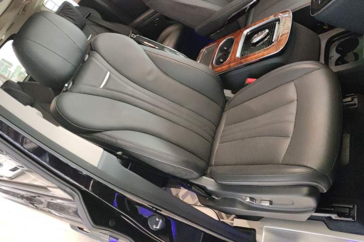 Used Hongqi HQ9 PHEV 2024 2.0T Four-Wheel Drive Luxury Edition Right Front Seat