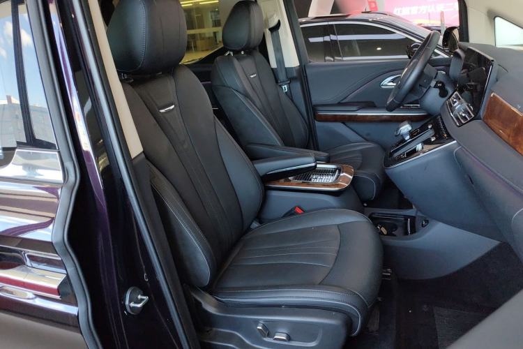 Used Hongqi HQ9 PHEV 2024 2.0T Four-Wheel Drive Luxury Edition Right Front Seat