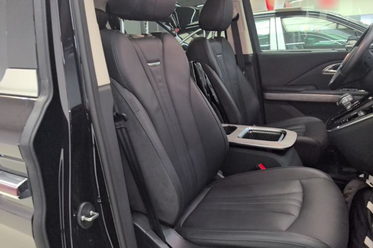 Used Hongqi HQ9 PHEV 2024 2.0T Four-Wheel Drive Business Edition Right Front Seat