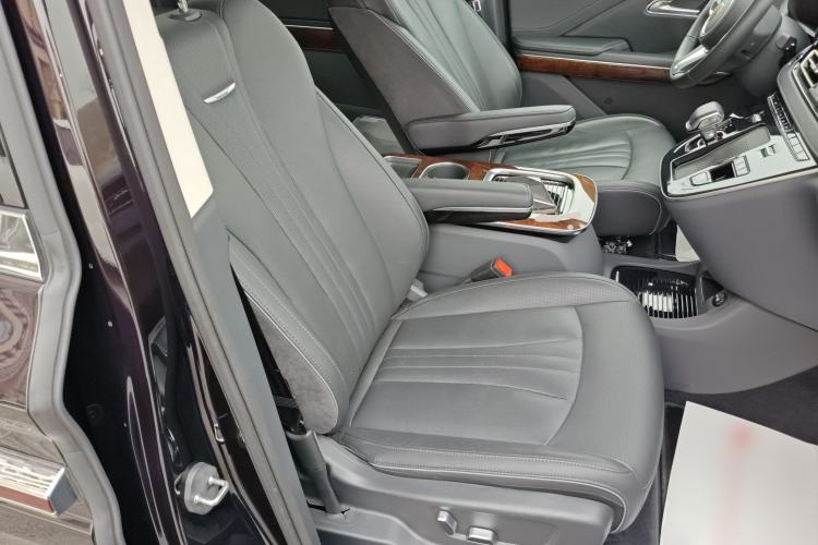 Used Hongqi HQ9 PHEV 2024 2.0T Four-Wheel Drive Luxury Edition Right Front Seat