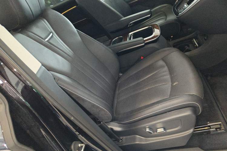 Used Hongqi HQ9 PHEV 2024 2.0T Four-Wheel Drive Luxury Edition Right Front Seat