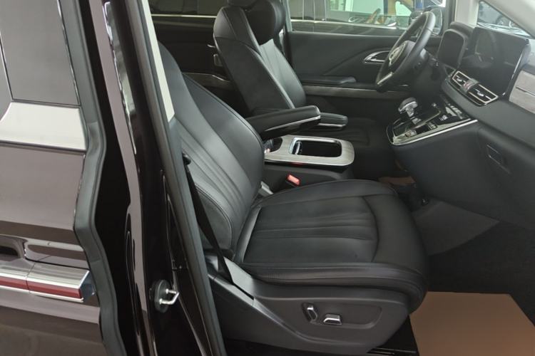 Used Hongqi HQ9 PHEV 2024 2.0T Four-Wheel Drive Business Edition Right Front Seat