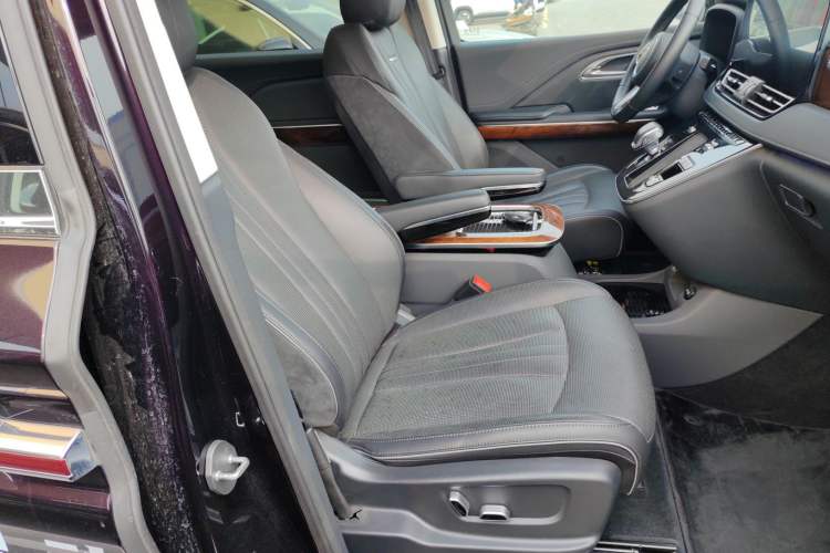 Used Hongqi HQ9 PHEV 2024 2.0T Four-Wheel Drive Luxury Edition Right Front Seat