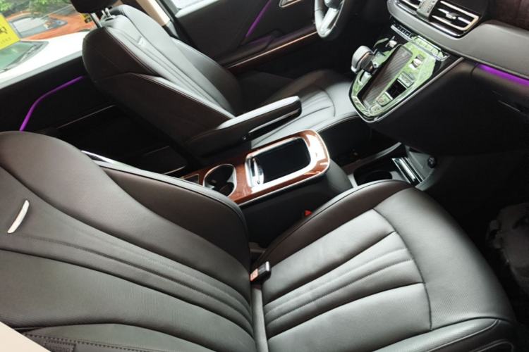 Used Hongqi HQ9 PHEV 2024 2.0T Four-Wheel Drive Luxury Edition Right Front Seat