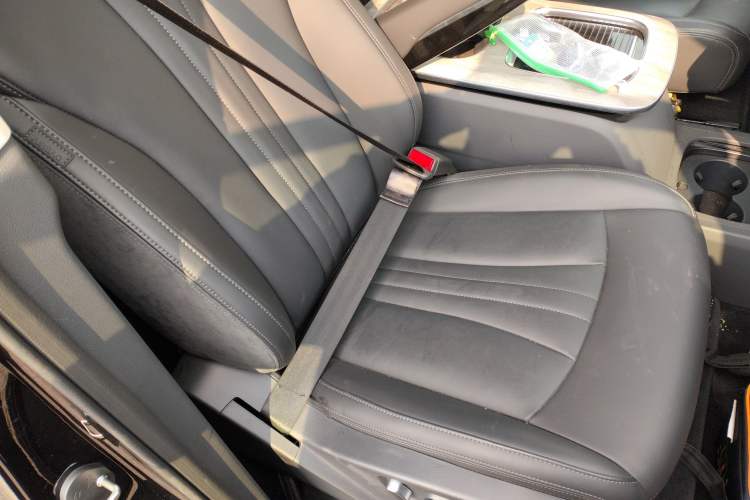 Used Hongqi HQ9 PHEV 2024 2.0T Four-Wheel Drive Business Edition Right Front Seat