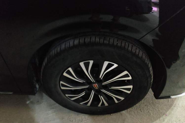 Used Hongqi HQ9 PHEV 2024 2.0T Four-Wheel Drive Luxury Edition Right Front Wheel Hub