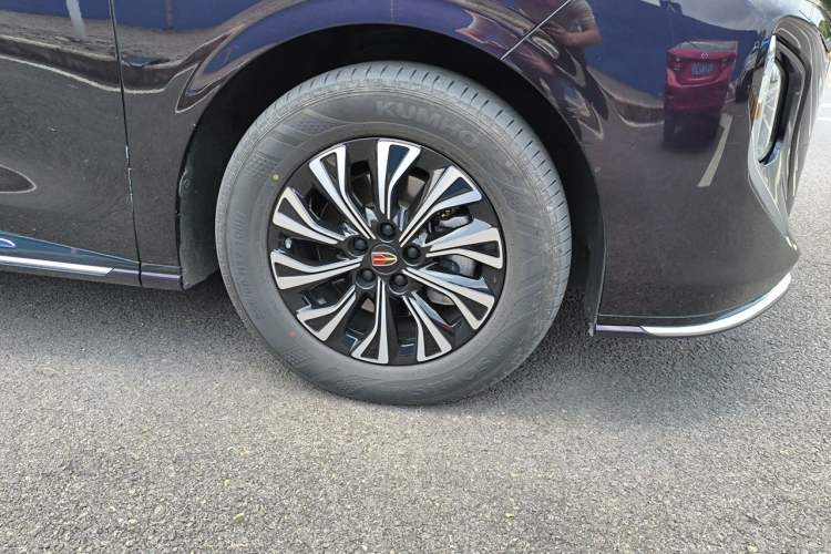 Used Hongqi HQ9 PHEV 2024 2.0T Four-Wheel Drive Business Edition Right Front Wheel Hub