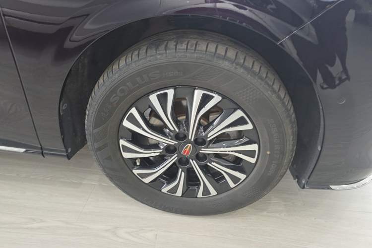Used Hongqi HQ9 PHEV 2024 2.0T Four-Wheel Drive Luxury Edition Right Front Wheel Hub