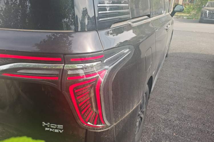 Used Hongqi HQ9 PHEV 2024 2.0T Four-Wheel Drive Business Edition Right Rear Taillight