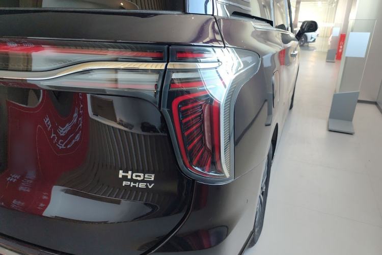 Used Hongqi HQ9 PHEV 2024 2.0T Four-Wheel Drive Luxury Edition Right Rear Taillight