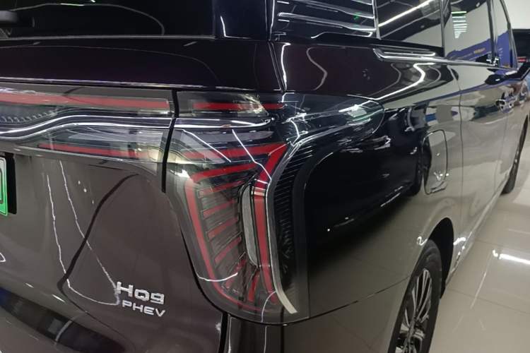 Used Hongqi HQ9 PHEV 2024 2.0T Four-Wheel Drive Business Edition Right Rear Taillight