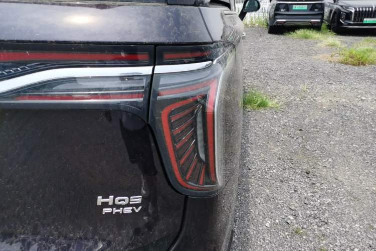 Used Hongqi HQ9 PHEV 2024 2.0T Four-Wheel Drive Business Edition Right Rear Taillight