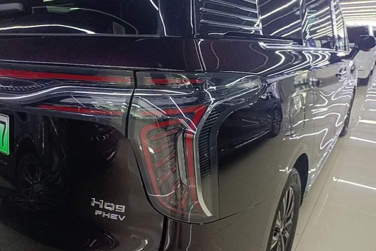 Used Hongqi HQ9 PHEV 2024 2.0T Four-Wheel Drive Business Edition Right Rear Taillight