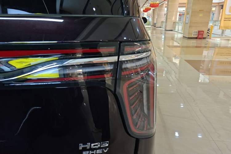 Used Hongqi HQ9 PHEV 2024 2.0T Four-Wheel Drive Business Edition Right Rear Taillight