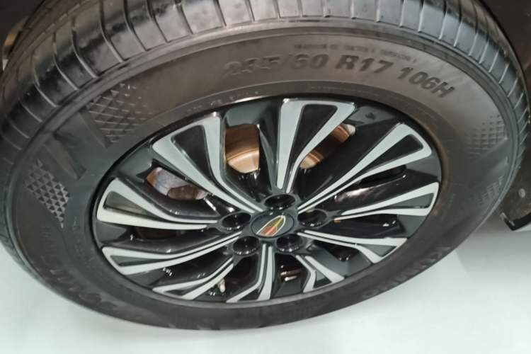 Used Hongqi HQ9 PHEV 2024 2.0T Four-Wheel Drive Luxury Edition Right Rear Wheel Hub