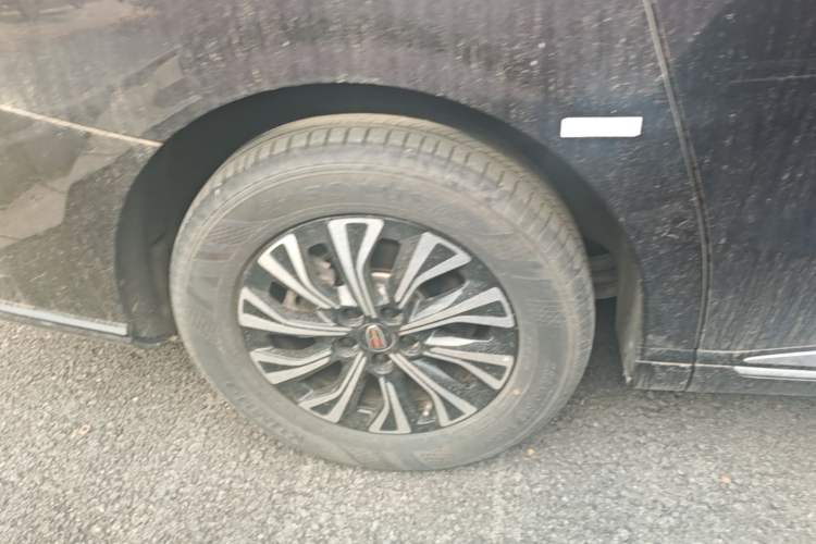 Used Hongqi HQ9 PHEV 2024 2.0T Four-Wheel Drive Business Edition Right Rear Wheel Hub