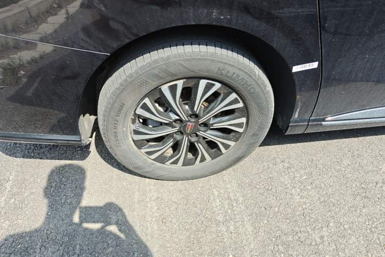 Used Hongqi HQ9 PHEV 2024 2.0T Four-Wheel Drive Business Edition Right Rear Wheel Hub