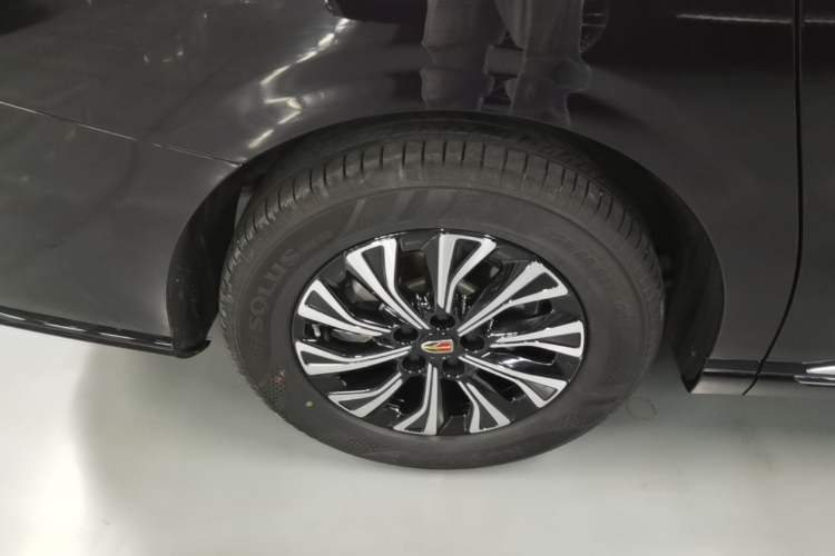 Used Hongqi HQ9 PHEV 2024 2.0T Four-Wheel Drive Business Edition Right Rear Wheel Hub