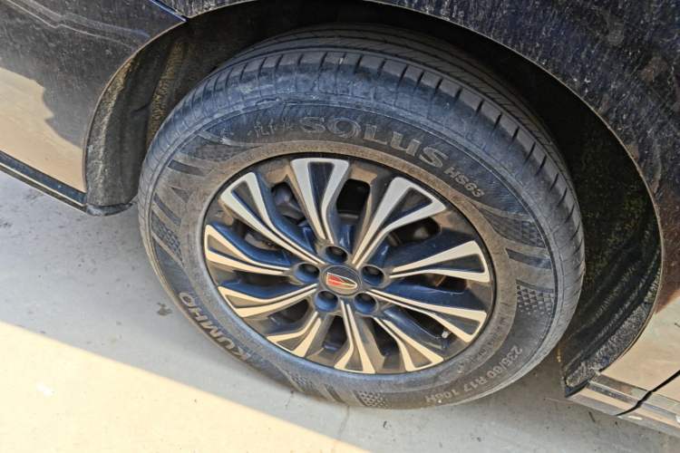 Used Hongqi HQ9 PHEV 2024 2.0T Four-Wheel Drive Business Edition Right Rear Wheel Hub