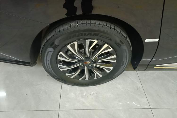 Used Hongqi HQ9 PHEV 2024 2.0T Four-Wheel Drive Luxury Edition Right Rear Wheel Hub