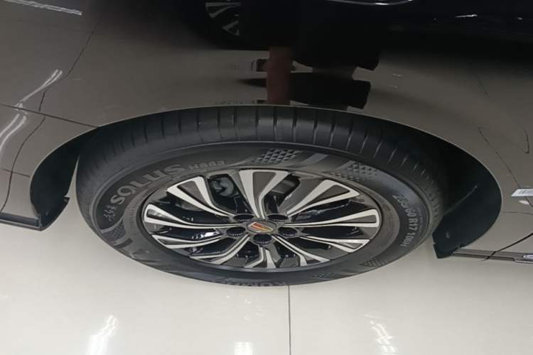 Used Hongqi HQ9 PHEV 2024 2.0T Four-Wheel Drive Luxury Edition Right Rear Wheel Hub